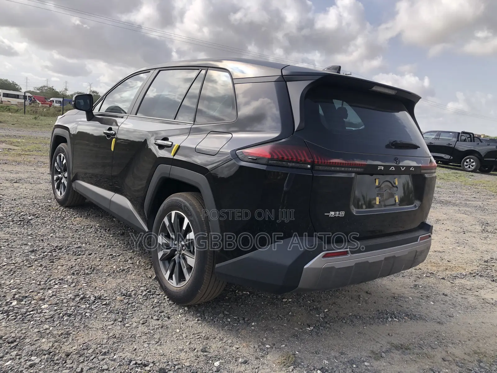 New Toyota RAV4 XLE Premium 2025 Black