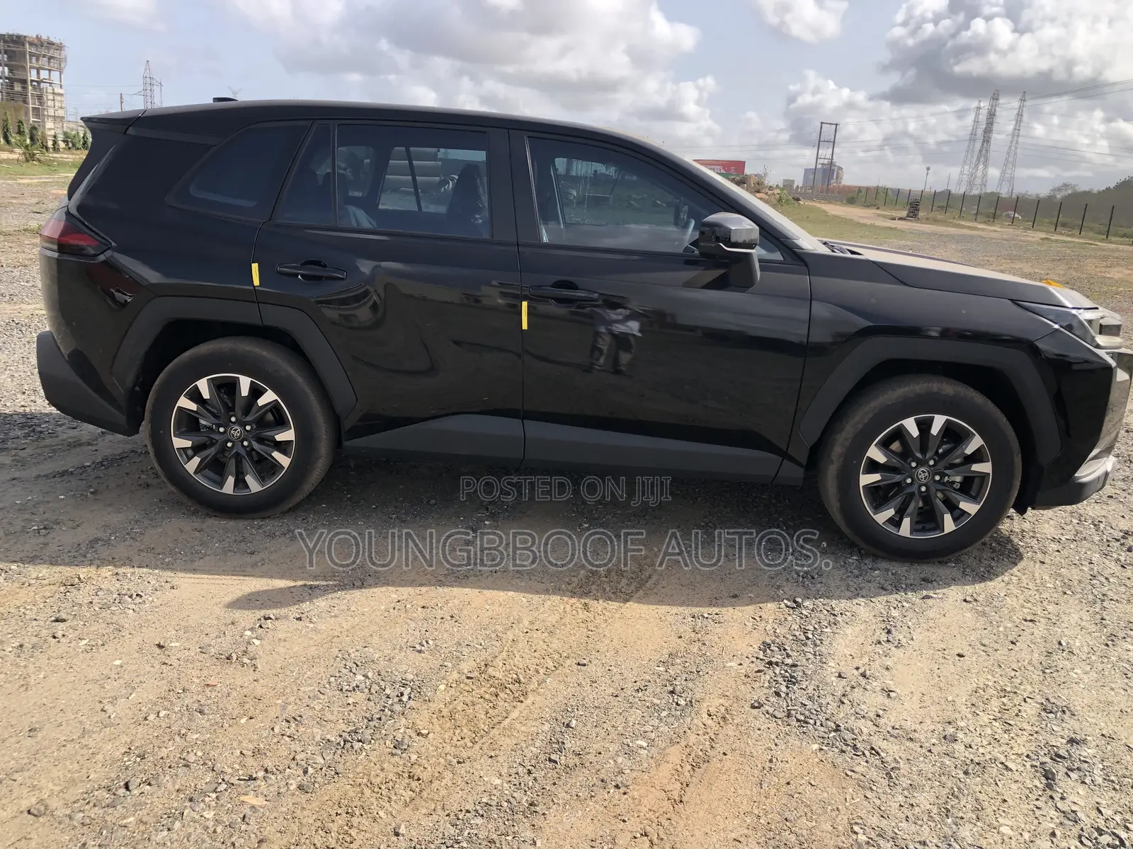 New Toyota RAV4 XLE Premium 2025 Black
