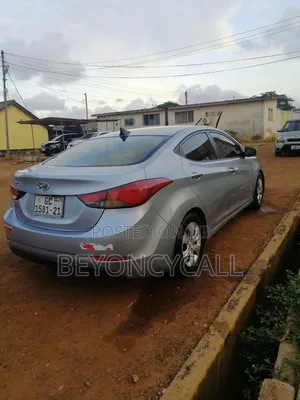 Hyundai Elantra SE Sedan FWD (1.8L 4cyl 6A) 2016 Gray