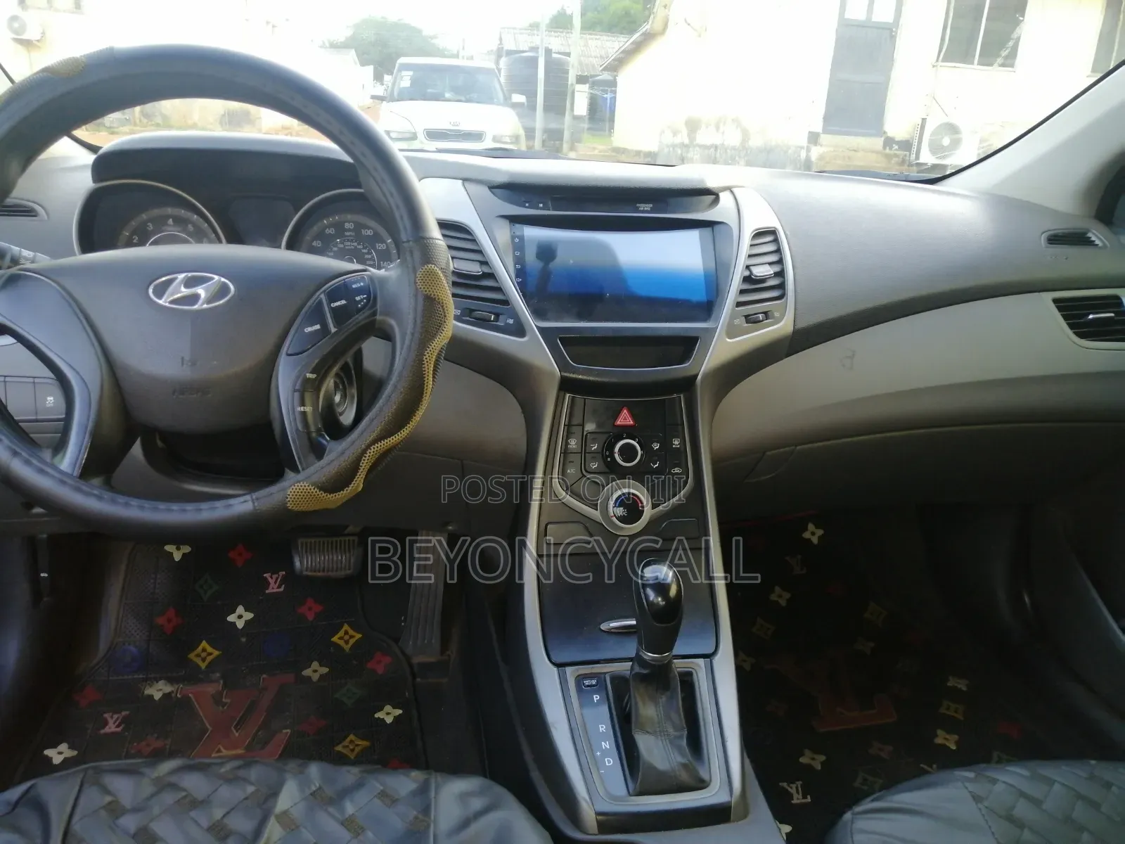 Hyundai Elantra SE Sedan FWD (1.8L 4cyl 6A) 2016 Gray