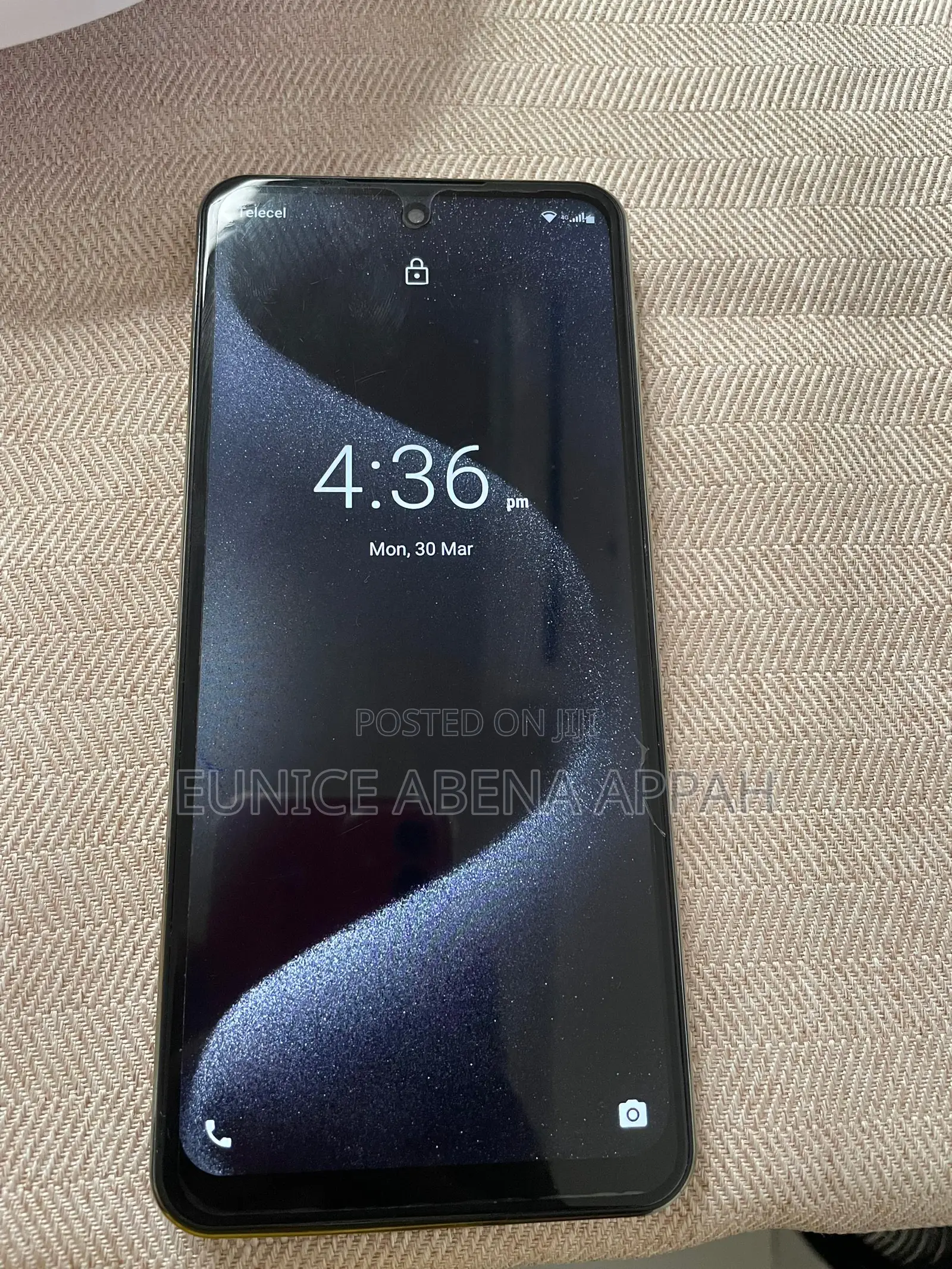 New Mobile Phone 64 GB Gold