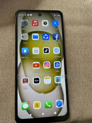 New Mobile Phone 64 GB Gold