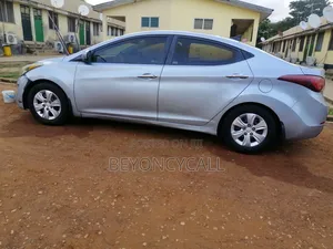Hyundai Elantra SE Sedan FWD (1.8L 4cyl 6A) 2016 Gray