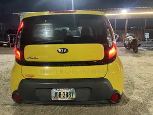 Kia Soul + 4dr Wagon (2.0L 4cyl 6A) 2014 Yellow