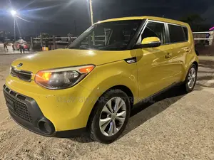 Kia Soul + 4dr Wagon (2.0L 4cyl 6A) 2014 Yellow