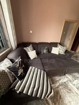 Sofa Bed / Couch With Pull Out Extension