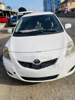 Toyota Yaris 2012 White