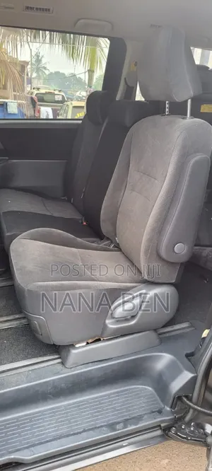 Toyota Voxy 2010 Black