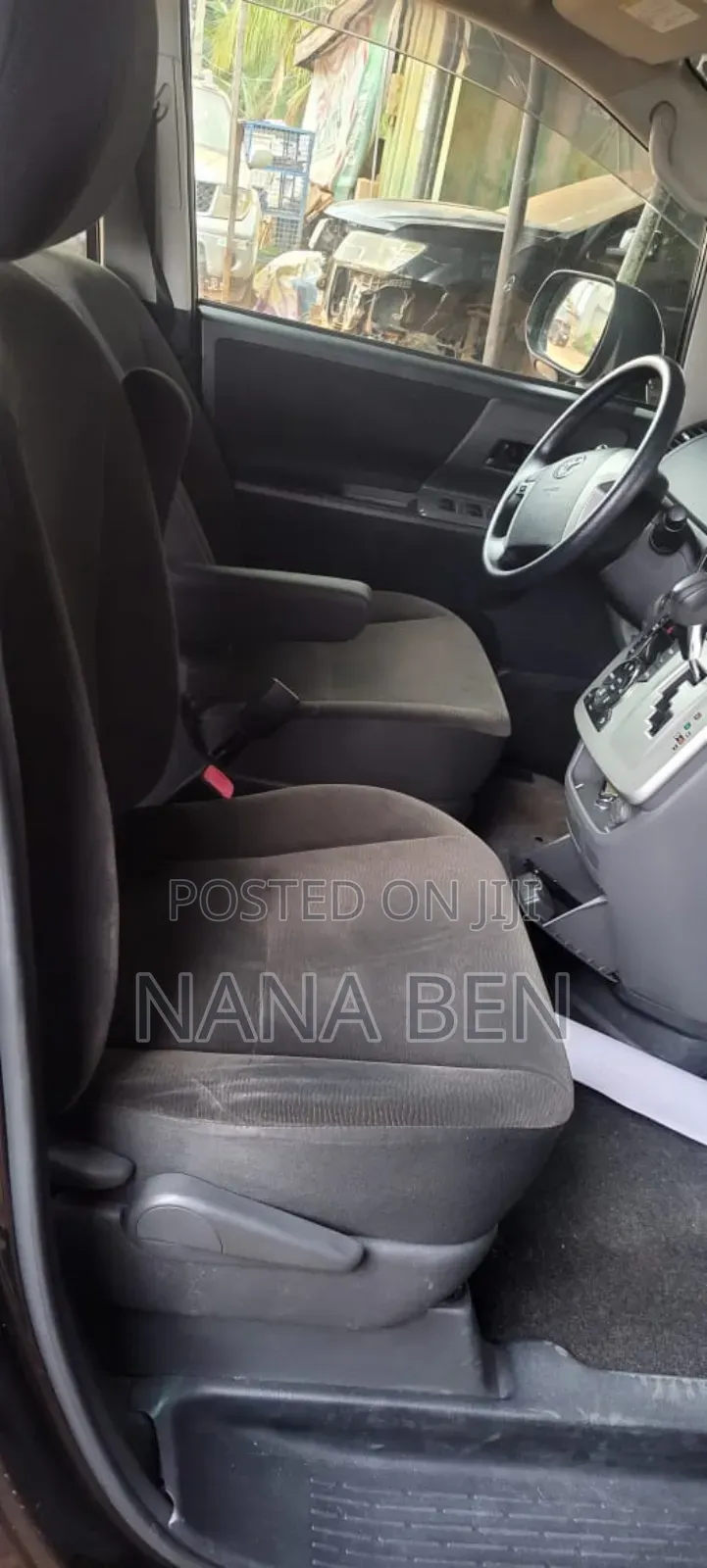 Toyota Voxy 2010 Black