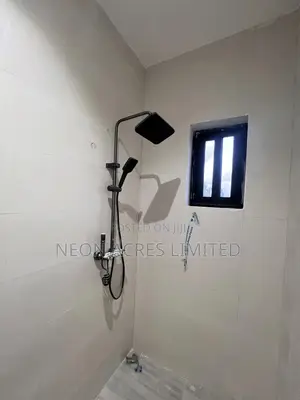 3bdrm House in Crystal Park, East Legon for sale