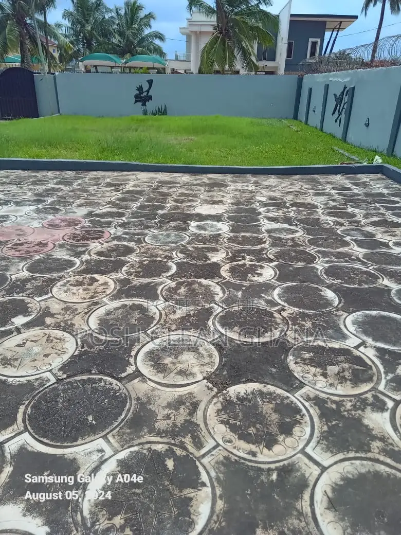 Professional Cleaners In Accra Ghana( Posh Clean Ghana)