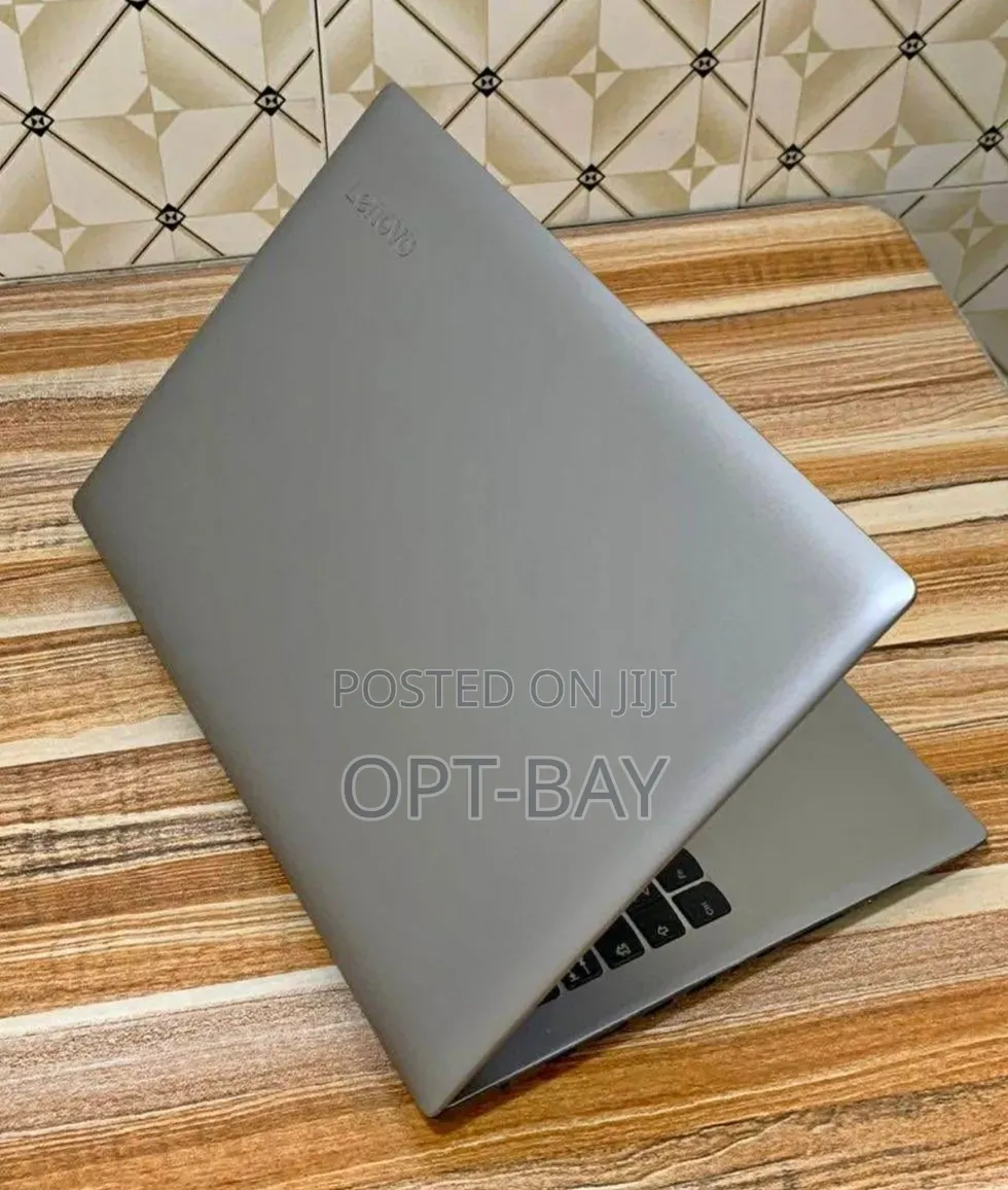 Laptop Lenovo IdeaPad 320 8GB Intel Core i5 HDD+SSD 1T