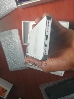 New Mobile Phone 1 TB White