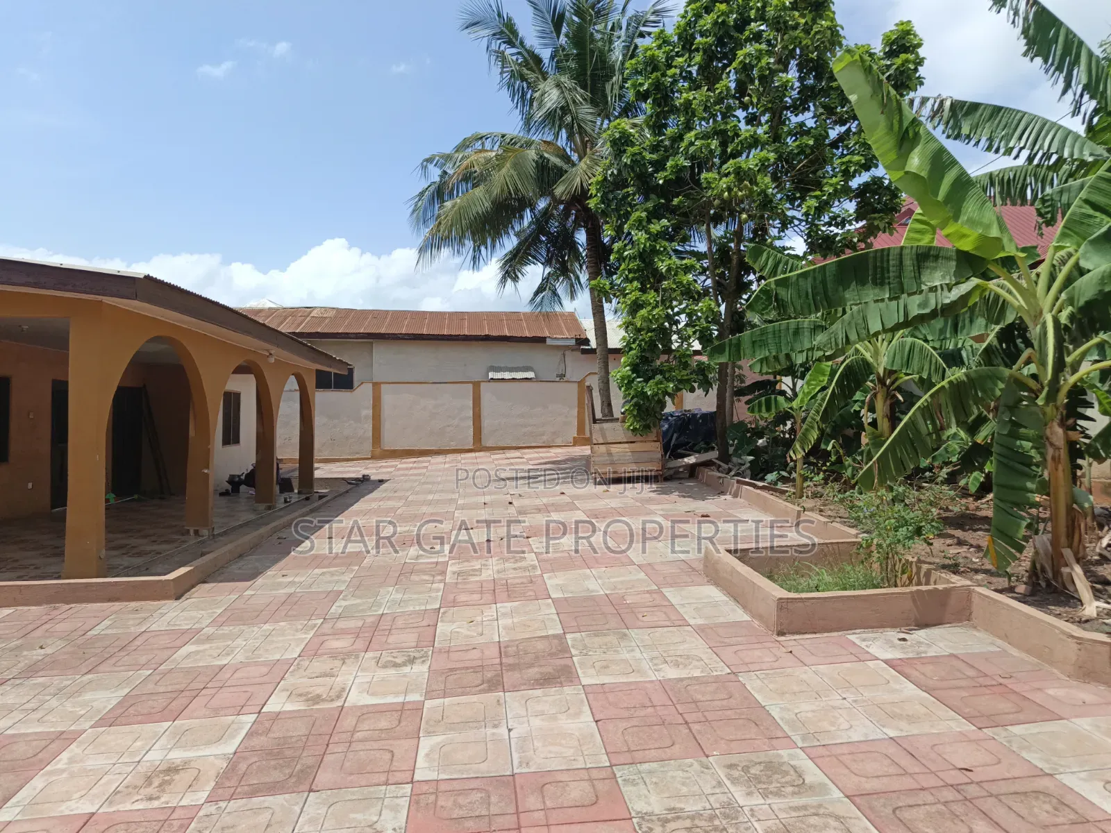 4bdrm House in Asuofia Kokoben, Kumasi Metropolitan for sale