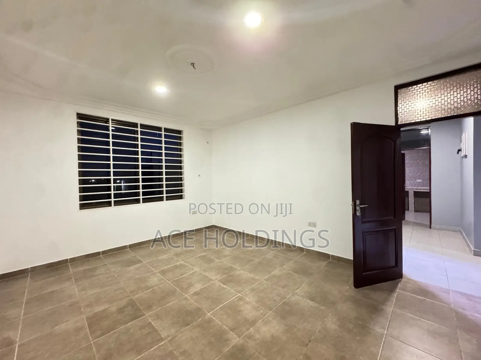 2bdrm Apartment in Lakeside for rent