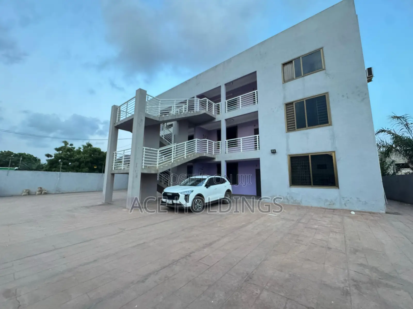 2bdrm Apartment in Lakeside for rent