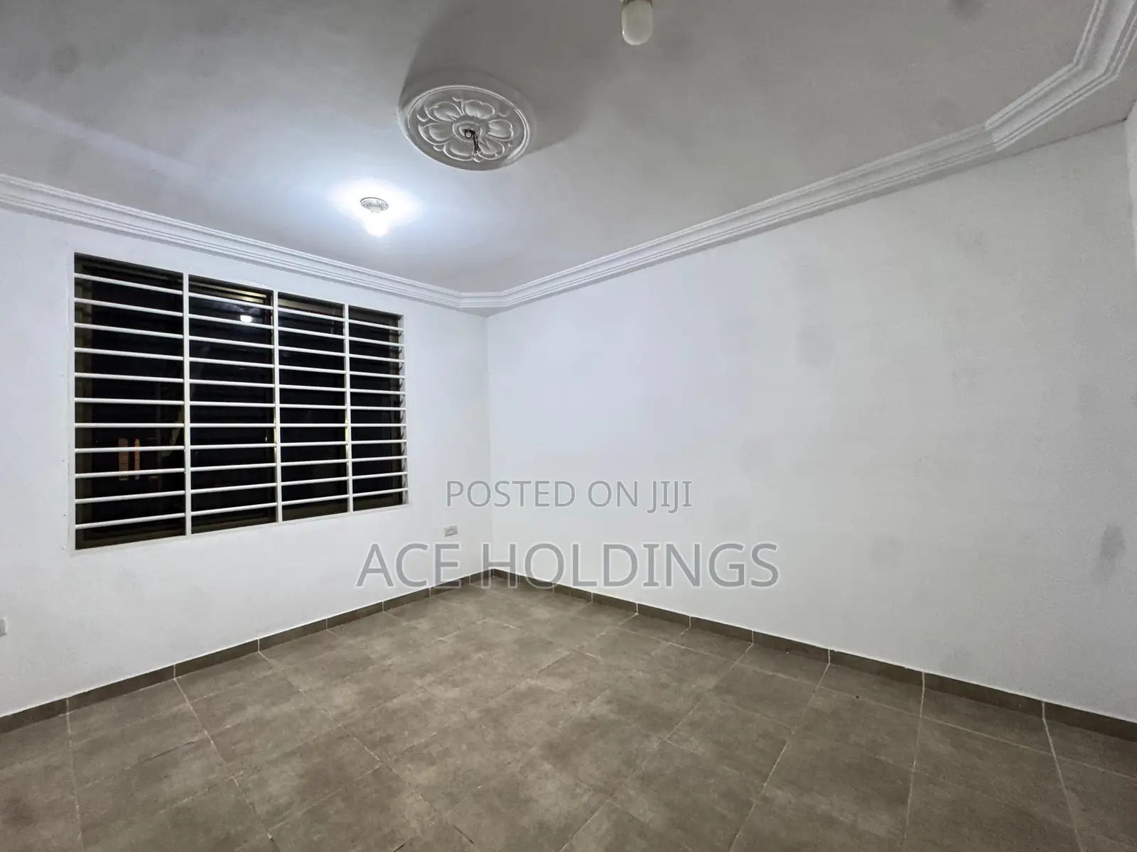 2bdrm Apartment in Lakeside for rent