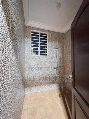 2bdrm Apartment in Lakeside for rent