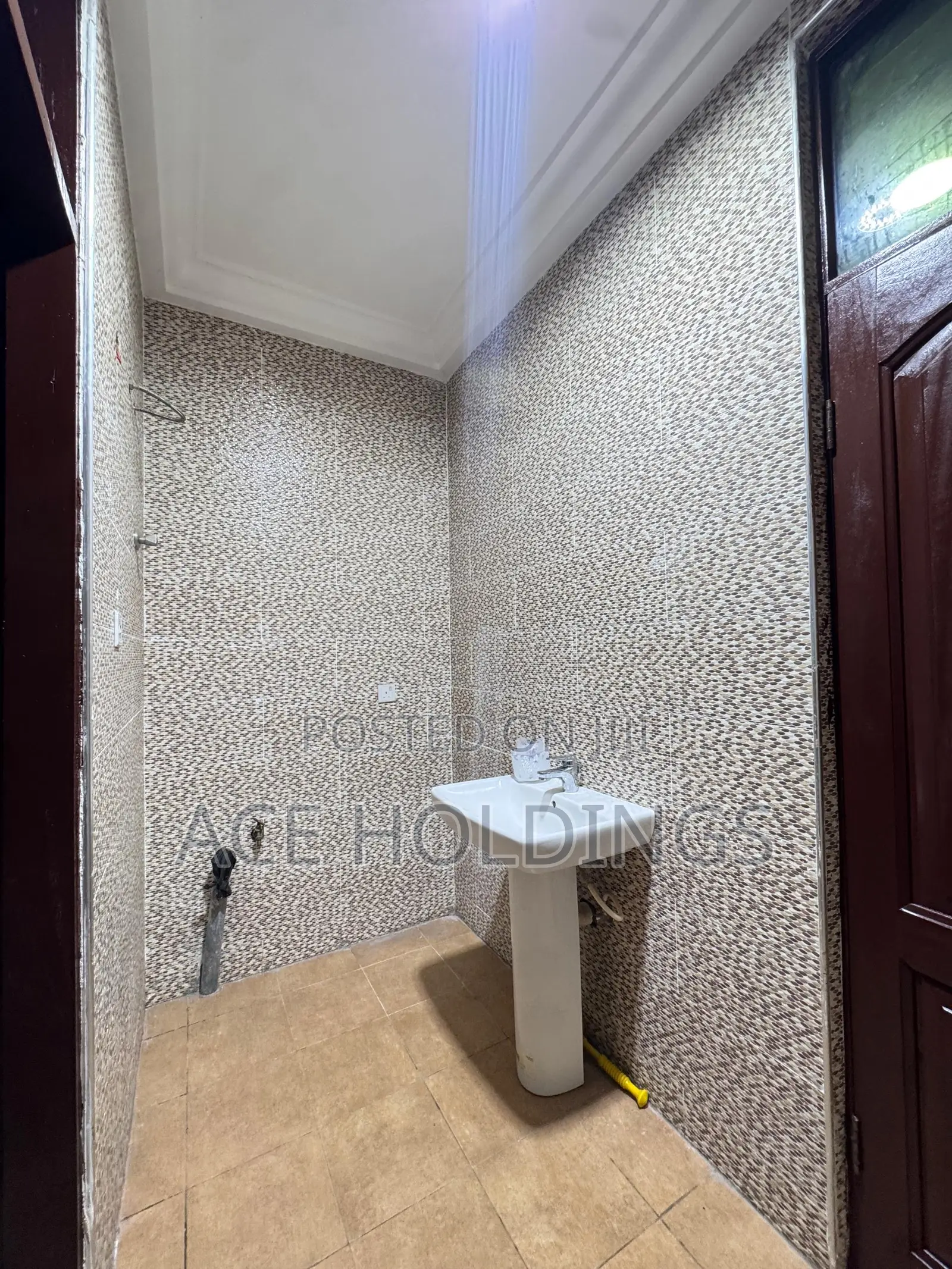 2bdrm Apartment in Lakeside for rent
