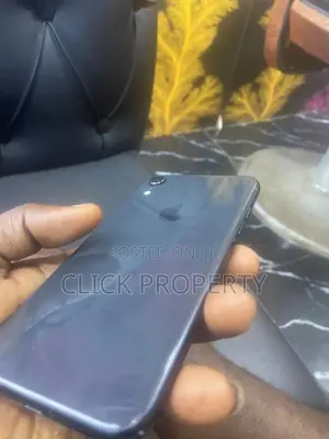 Apple iPhone 11 64 GB Black