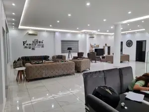 5bdrm House in Ahodwo, Kumasi for sale