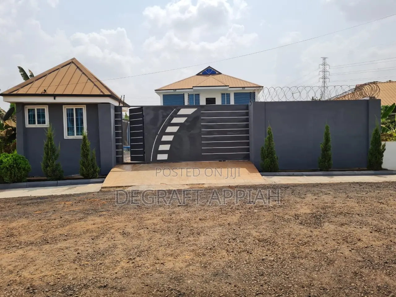 5bdrm House in Ahodwo, Kumasi for sale
