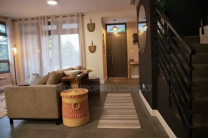 Furnished 3bdrm Townhouse/Terrace in Ayimensah Park, Accra Metropolitan