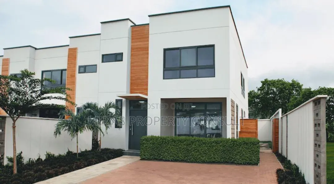 Furnished 3bdrm Townhouse/Terrace in Ayimensah Park, Accra Metropolitan