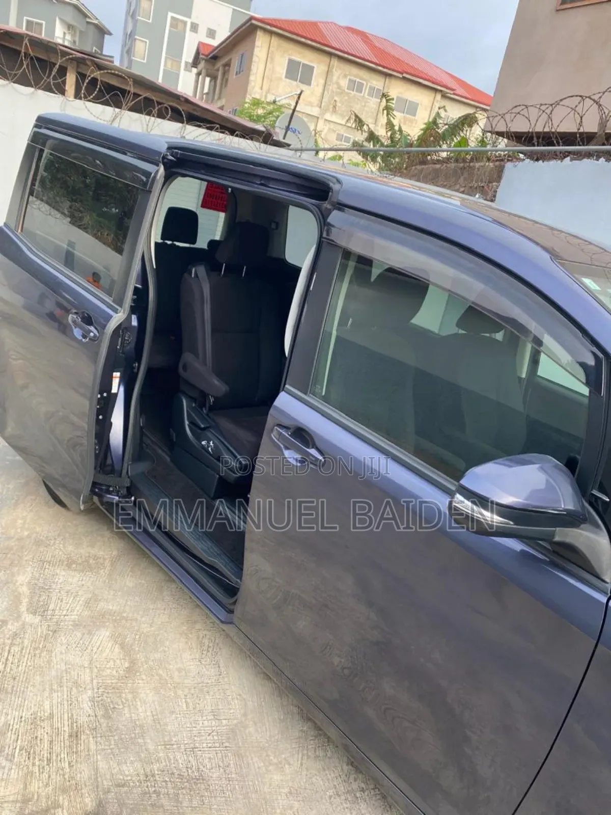 Toyota Voxy 2015 Gray