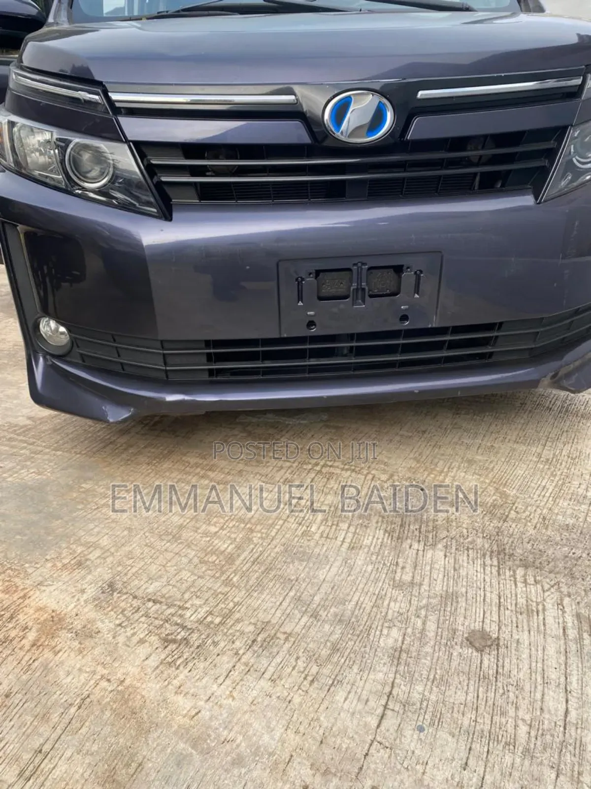 Toyota Voxy 2015 Gray