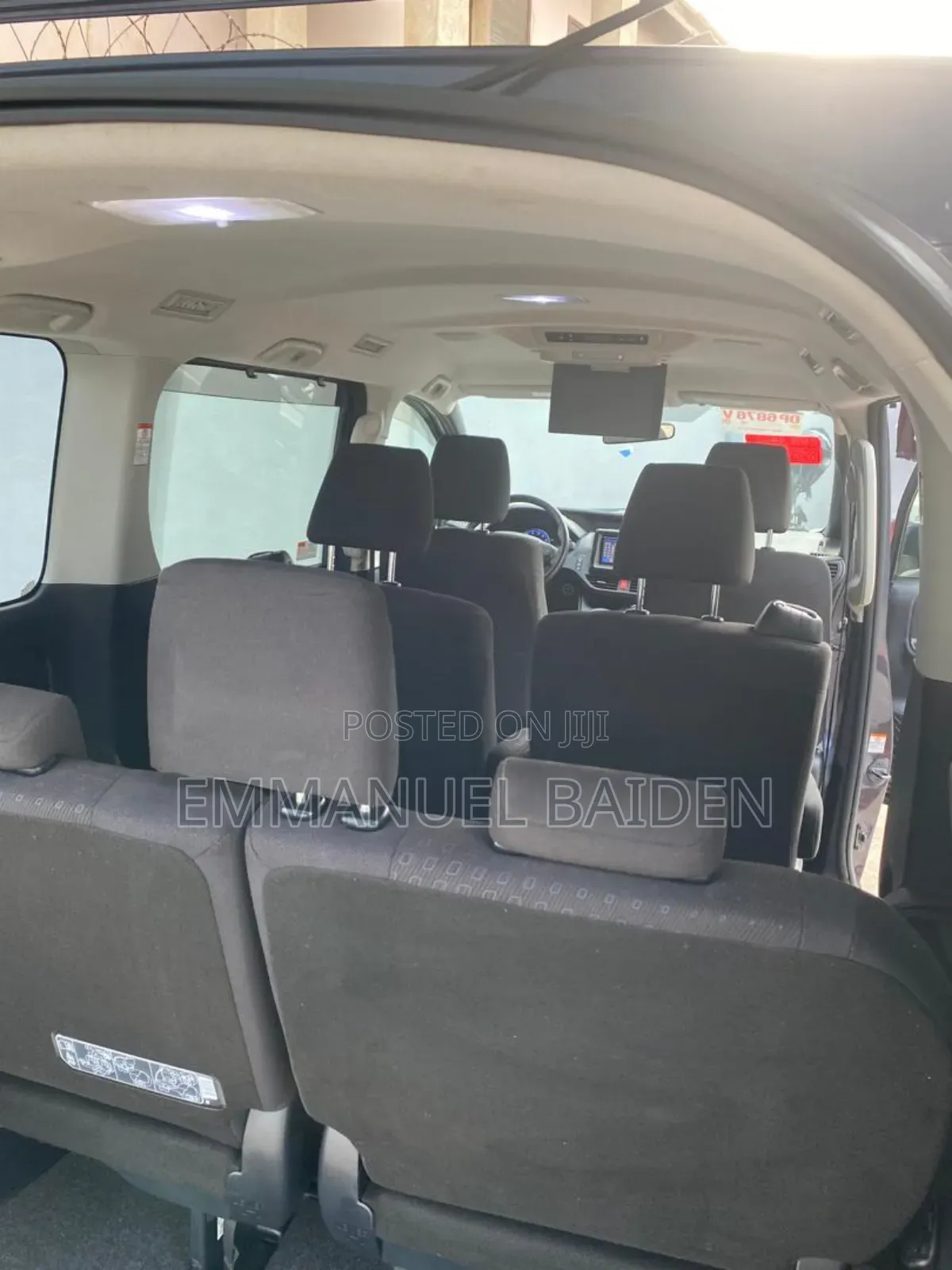 Toyota Voxy 2015 Gray