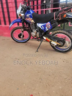 Honda Super Hawk 2018 Blue