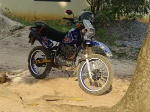 Honda Super Hawk 2018 Blue