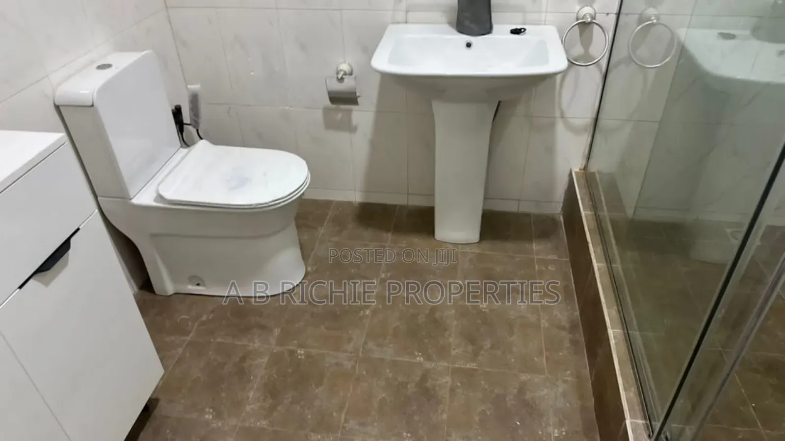 4bdrm Bungalow in Ab Richie Properties, Manet Junction for rent