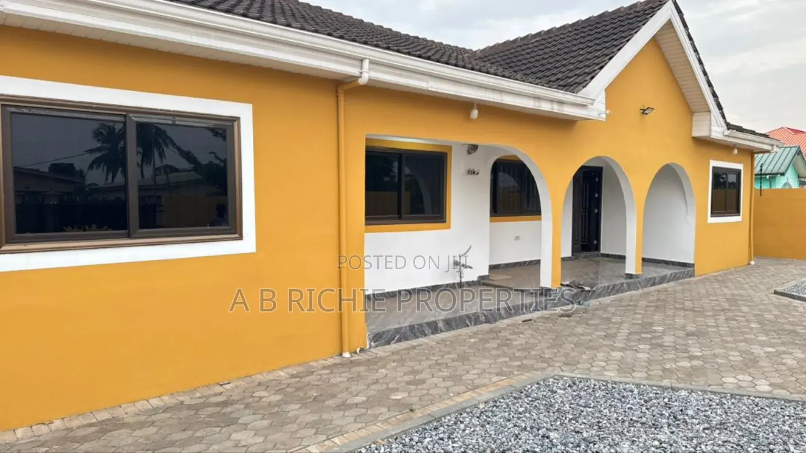 4bdrm Bungalow in Ab Richie Properties, Manet Junction for rent