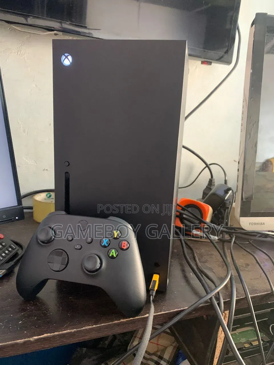 Xbox Series X, 9 Games, 1 Controller