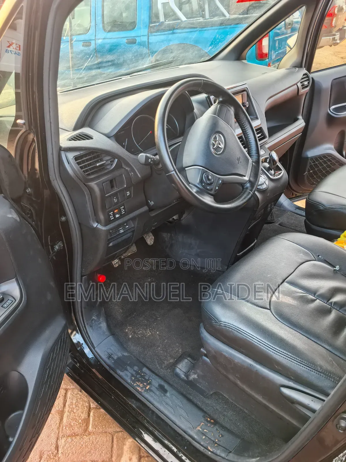Toyota Voxy SV Premium 2014 Black