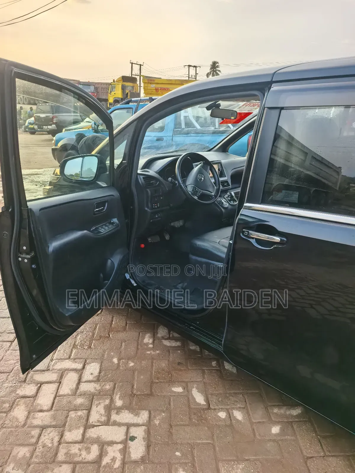 Toyota Voxy SV Premium 2014 Black