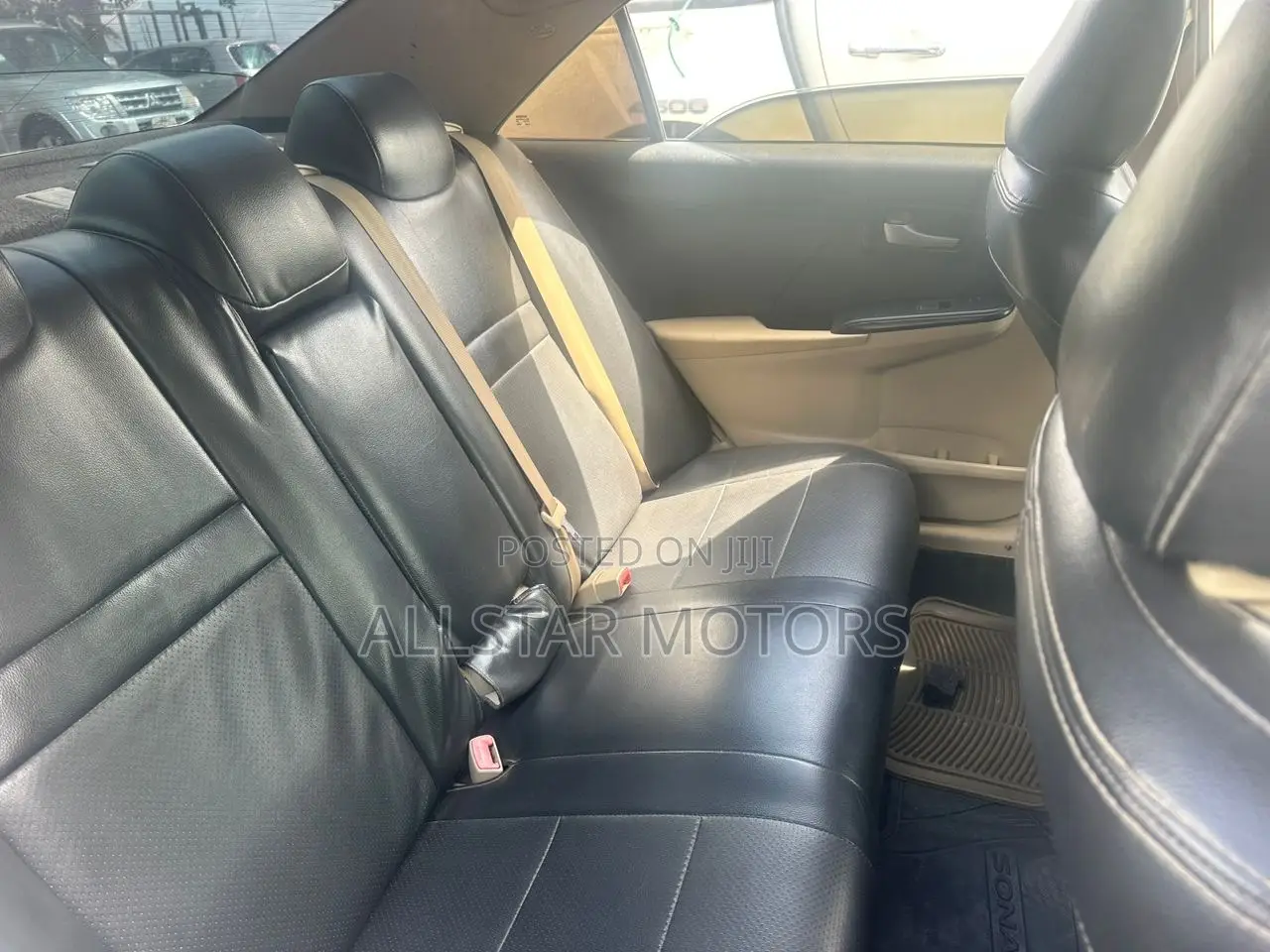Toyota Camry LE 4dr Sedan (2.5L 4cyl 6A) 2013