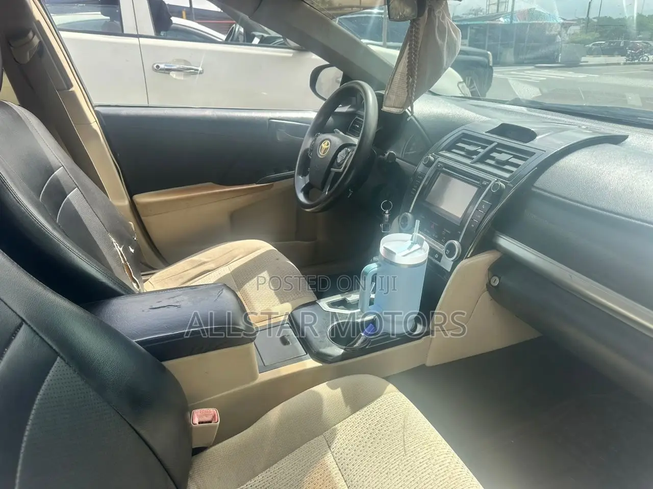 Toyota Camry LE 4dr Sedan (2.5L 4cyl 6A) 2013