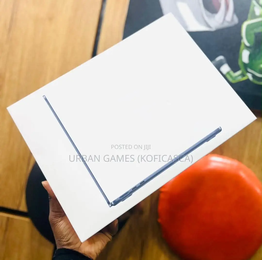 New Laptop Apple MacBook Air 2026 M5 13-inch 16GB Apple M5 SSD 512GB
