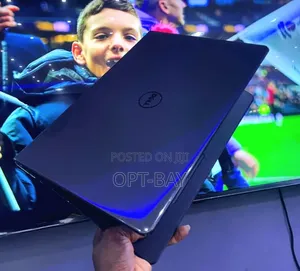 Laptop Dell Inspiron 15 8GB AMD A8 HDD+SSD 500GB