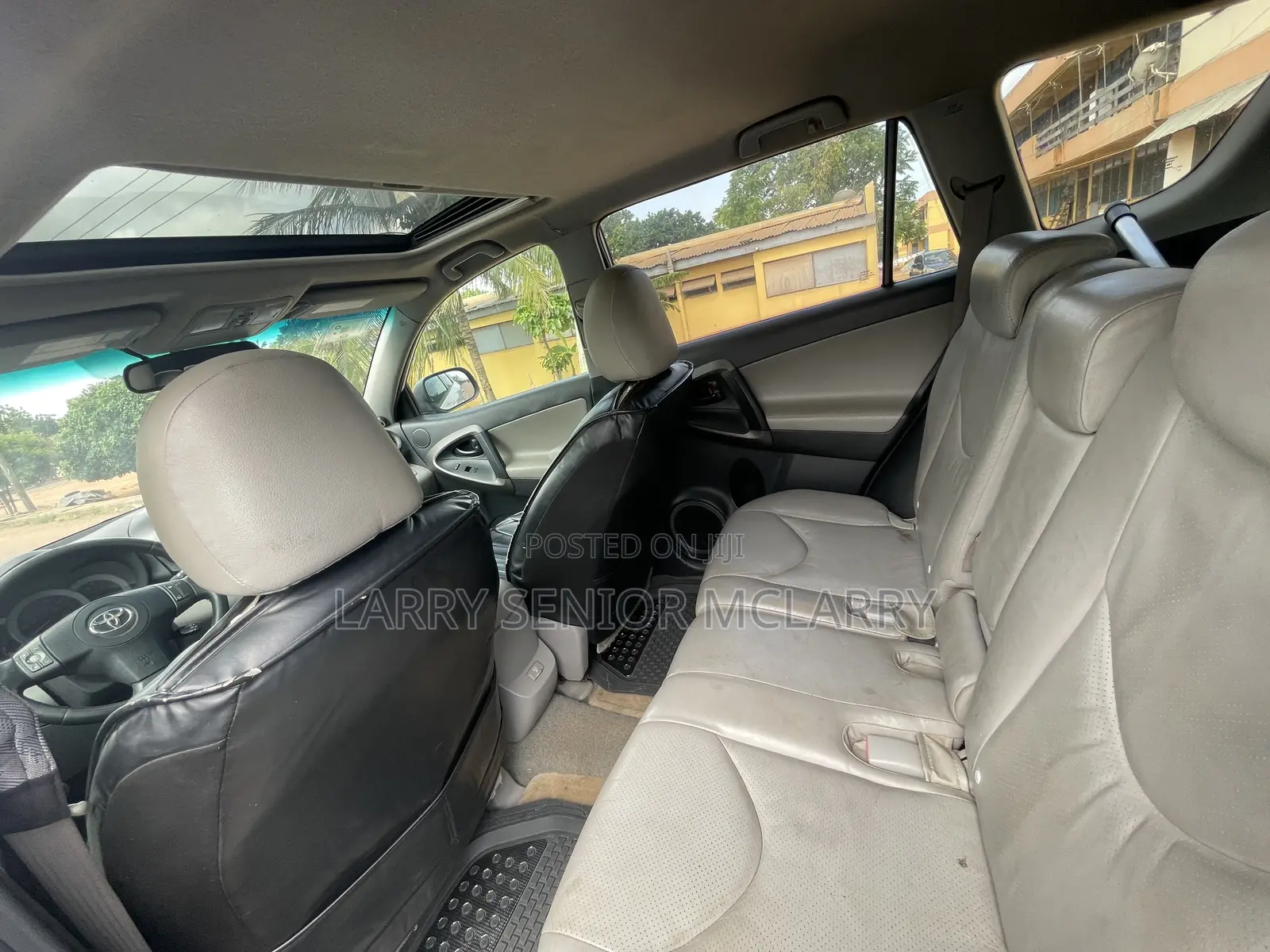 Toyota RAV4 2.5 Limited 2010 White