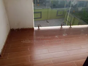 3bdrm House in 3 Junction, Amasaman for sale