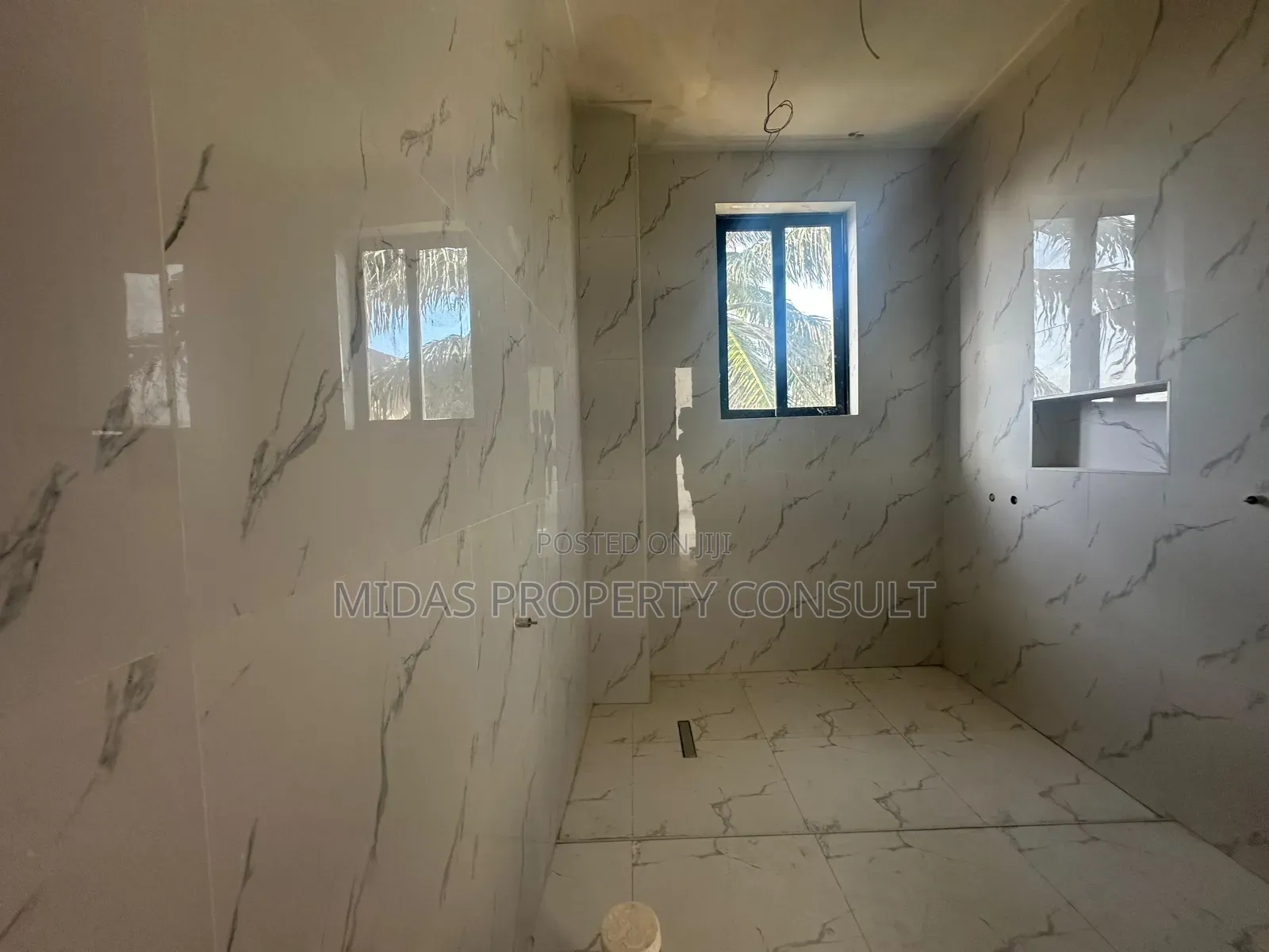 4bdrm House in West Legon, Police Station for sale