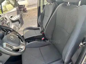 Toyota Yaris L Hatchback 5dr 2015 Gray