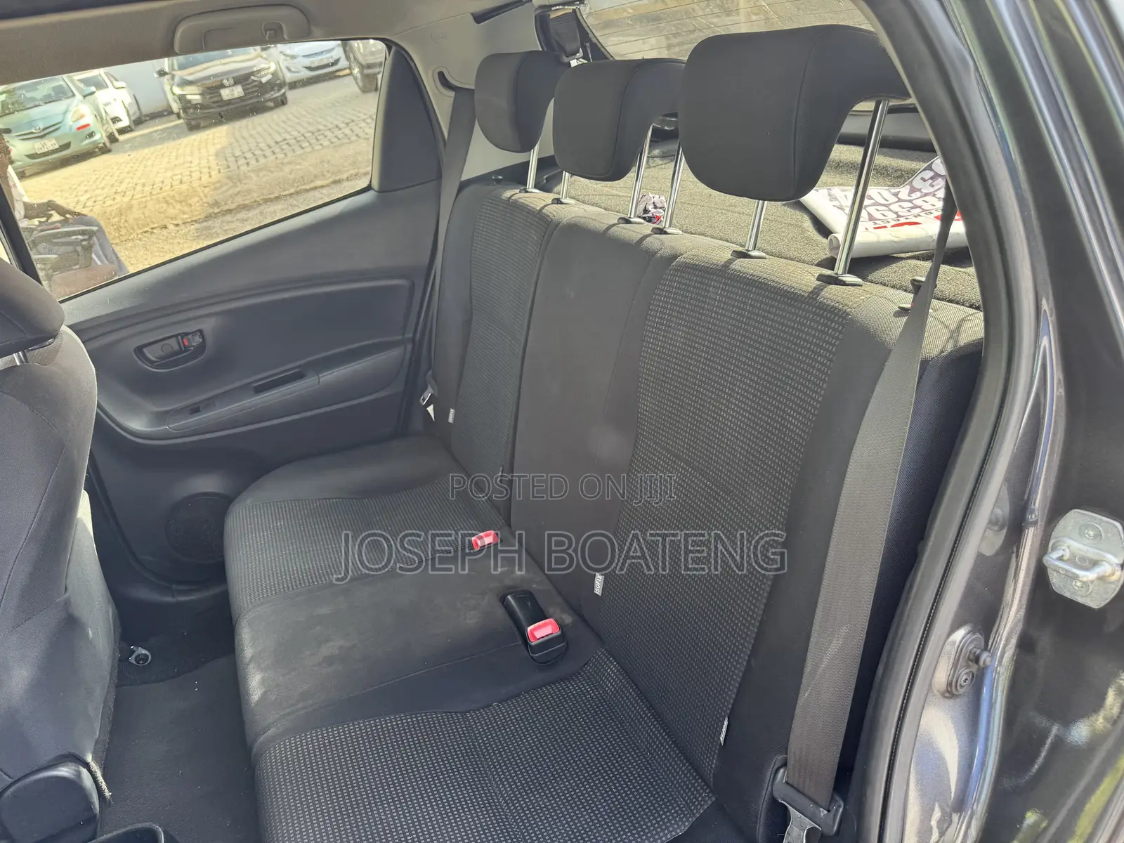Toyota Yaris L Hatchback 5dr 2015 Gray
