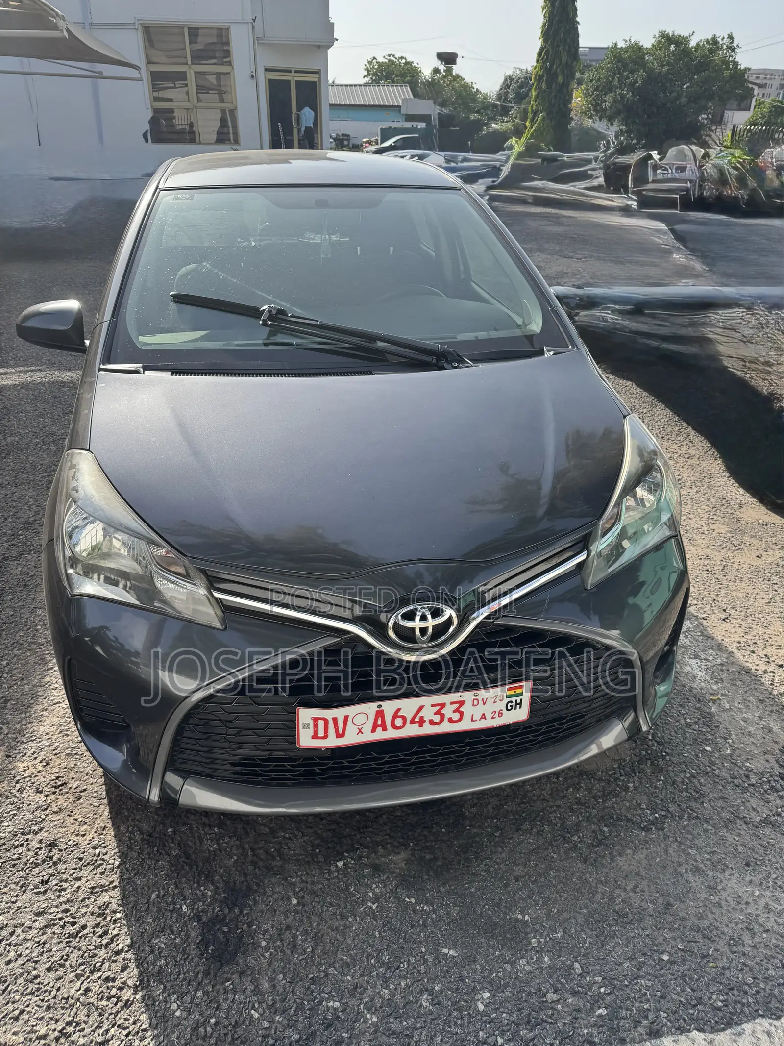 Toyota Yaris L Hatchback 5dr 2015 Gray