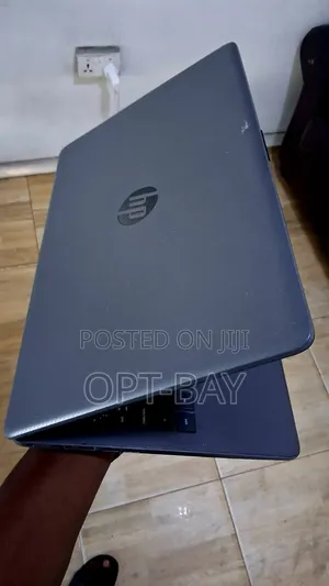 Laptop HP 250 G6 12GB Intel Core i7 HDD+SSD 256GB