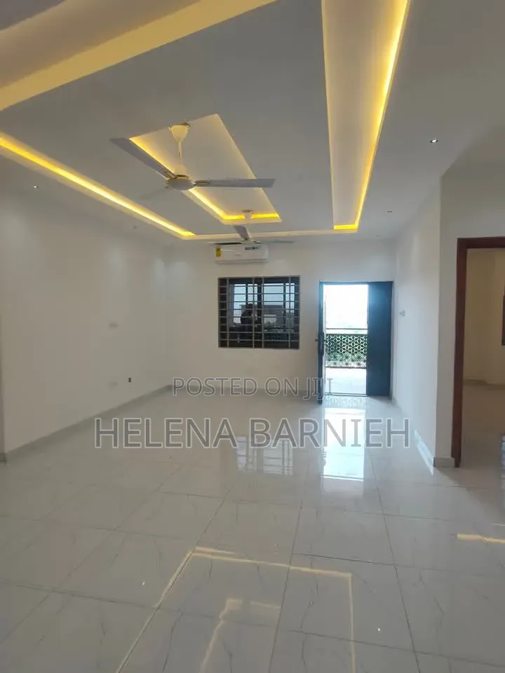 2bdrm Apartment in Helena Estate Agency, Ofankor for rent
